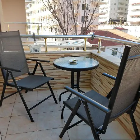 Sunset Apartment *