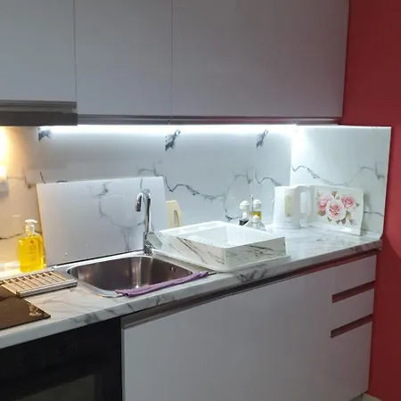 Sunset Apartment *